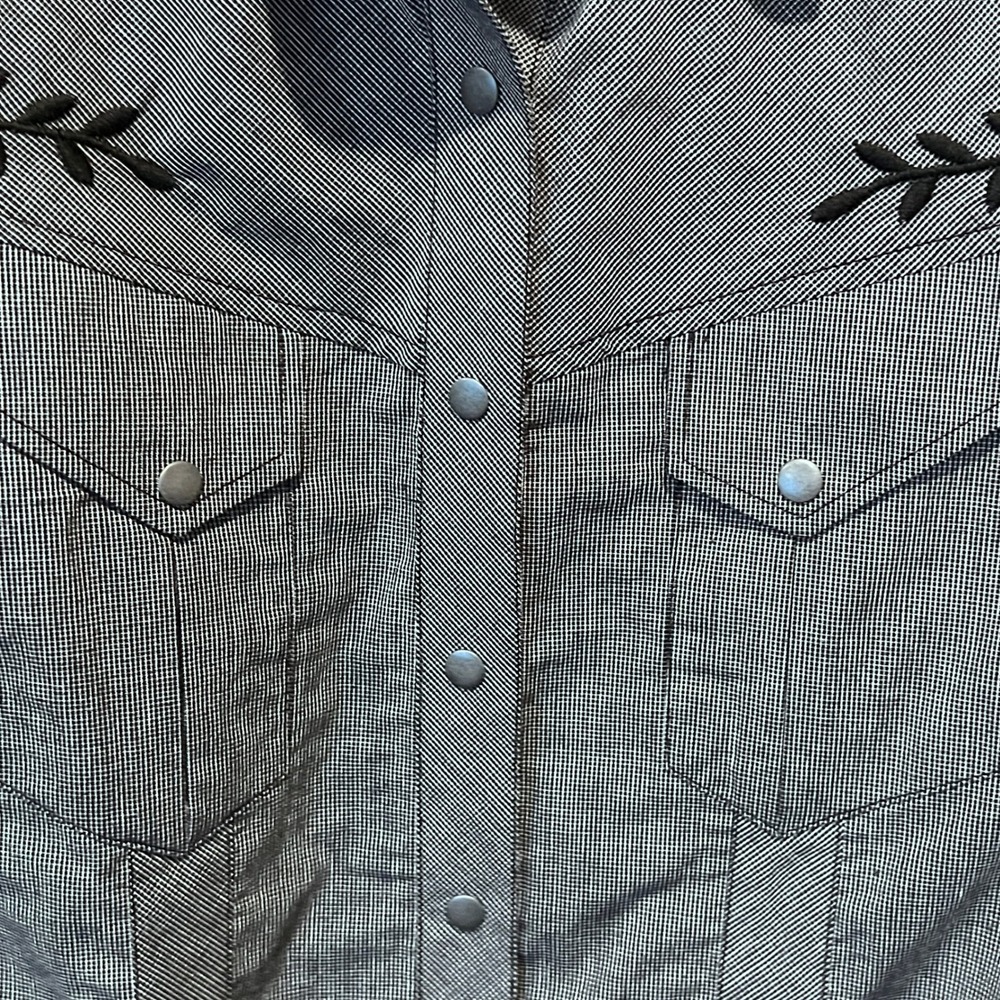 Brooks & Dunn Panhandle Slim Gray Embroidered Western Shirt Womens‎ Medium - Picture 4 of 9